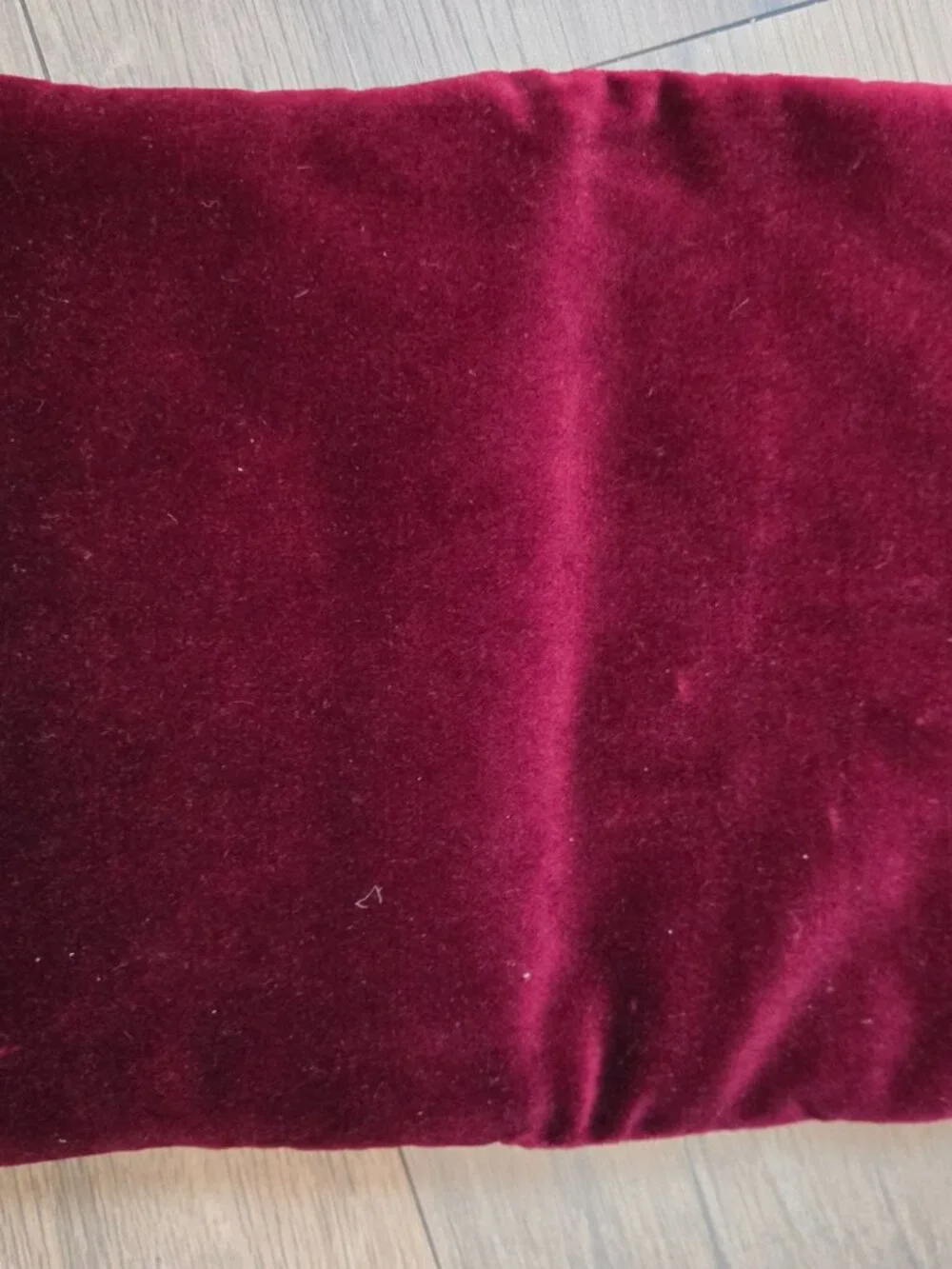 Gucci Hollywood Forever Collection Burgundy Velvet Satin Pouch Dust Bag